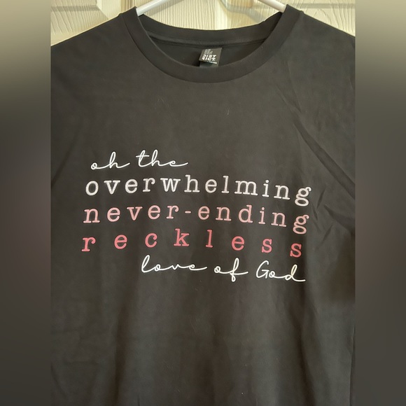 Christian tee, T-shirt, District, black, size medium, reckless love of God - Picture 4 of 6